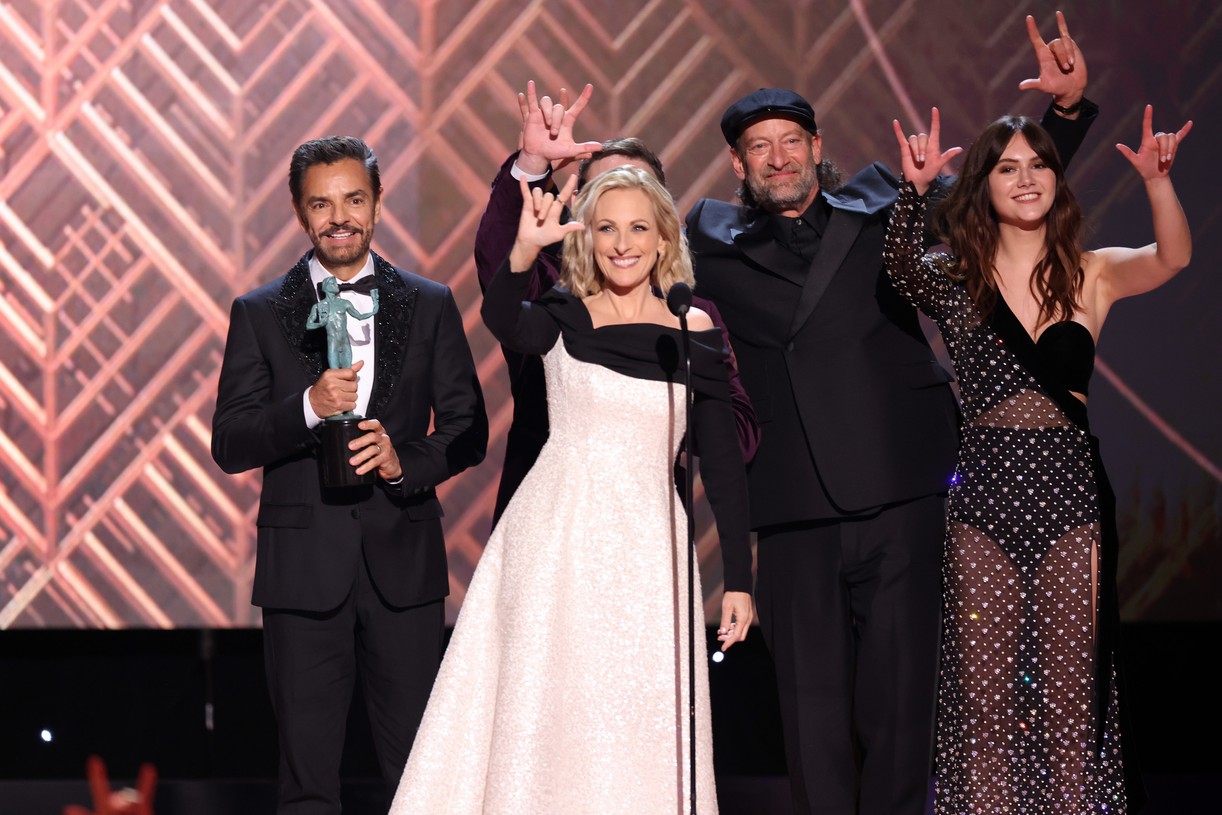 'CODA' Wins Big Prize at SAG Awards 2022 & Marlee Matlin Is Stunned