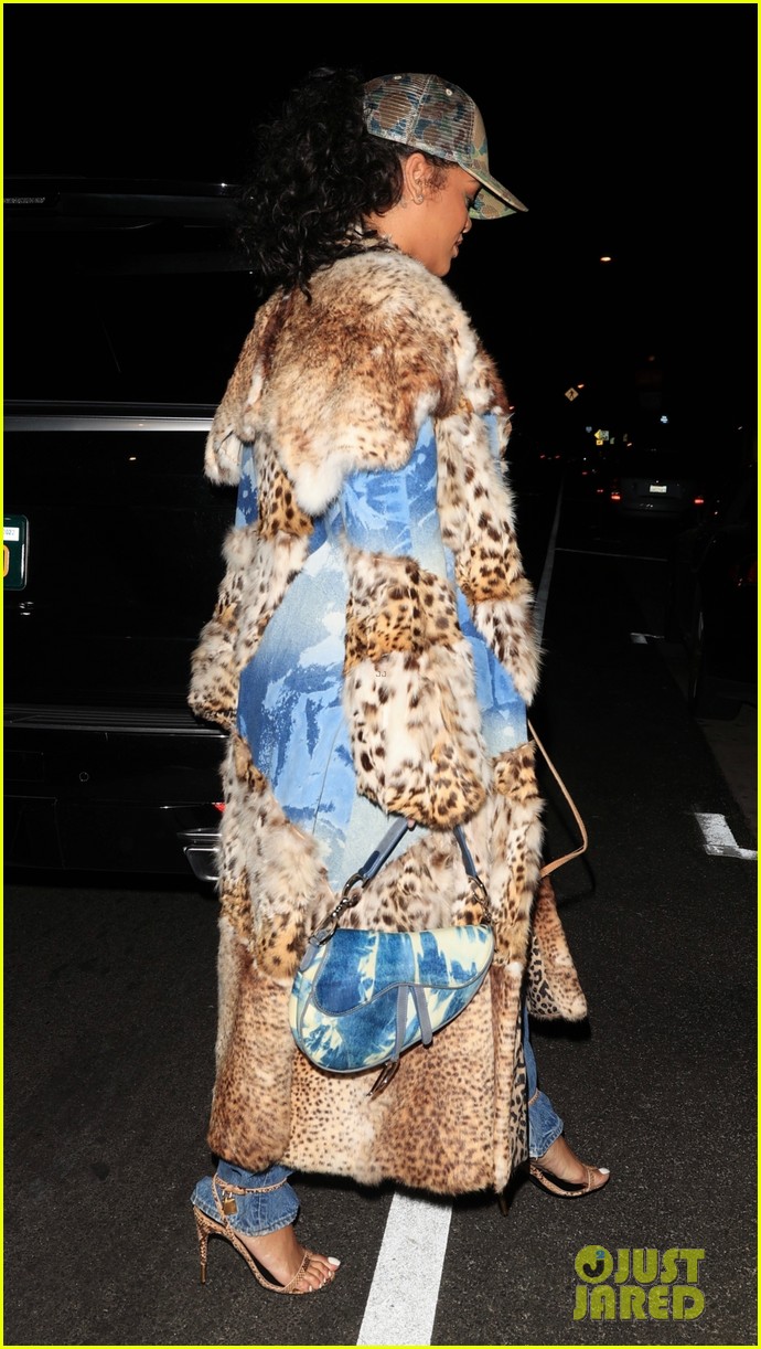 Pregnant Rihanna Bares Her Baby Bump While Out for Dinner See Photos