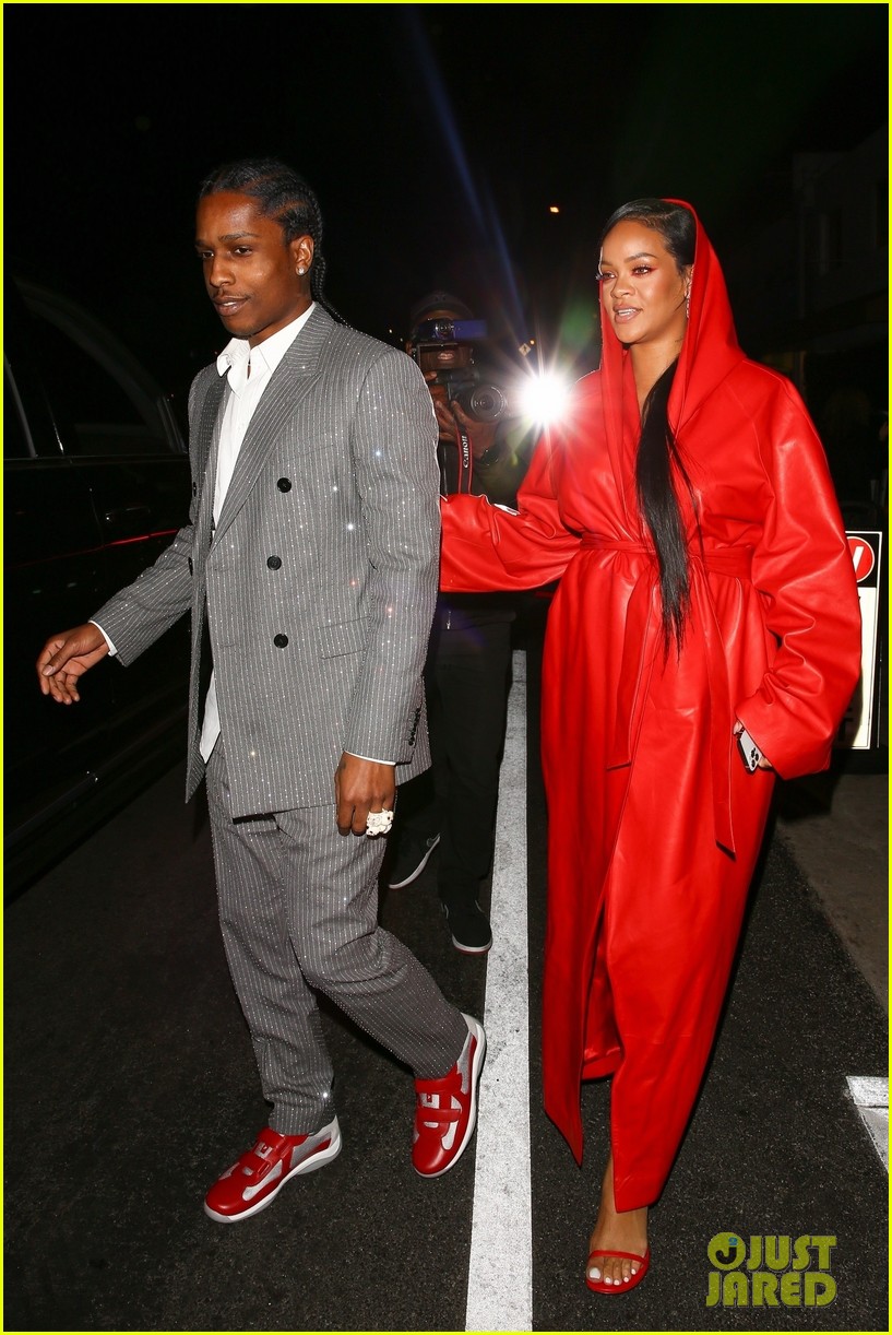 pregnant rihanna asap rocky couple up for romantic dinner date 194704305