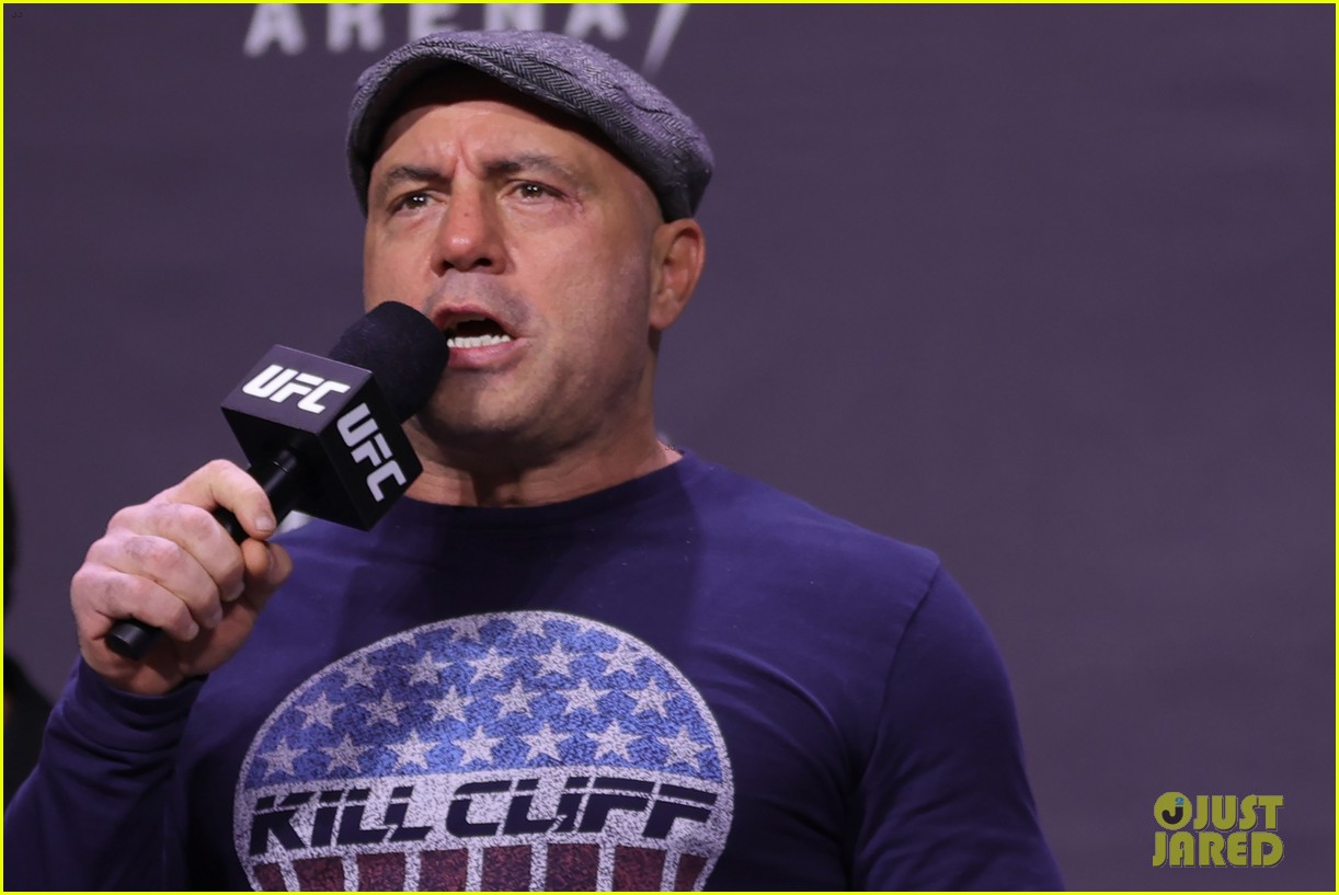Joe Rogan's Salary from Spotify Is Reportedly Way More Than 100 Million Photo 4707730 Photos