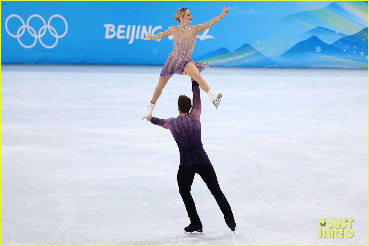 U.S. Olympic Figure Skaters Alexa Knierim & Brandon Frazier Are Being(02)