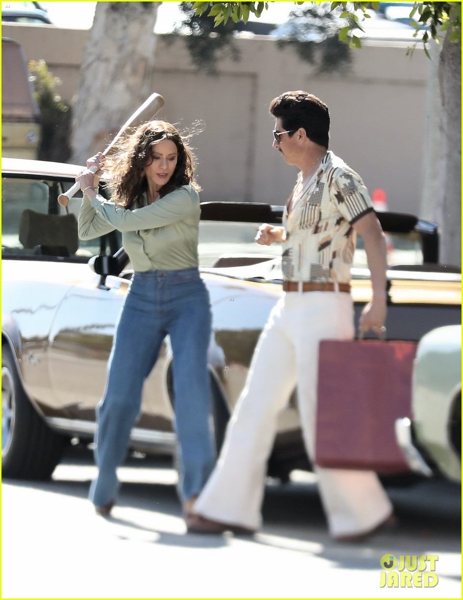 sofia vergara chases her co star around with a bat filming griselda 024712085