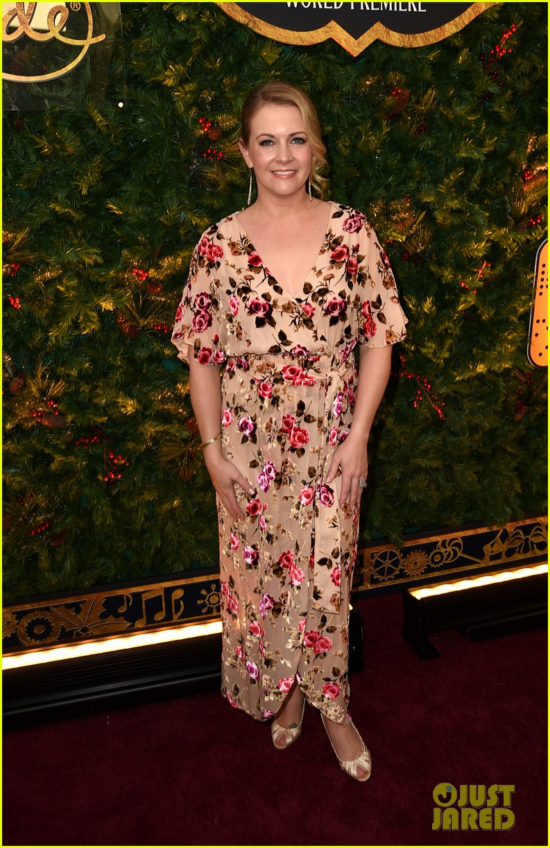 Melissa Joan Hart Reveals That a 'Clarissa Explains It All' Reboot Was(02)