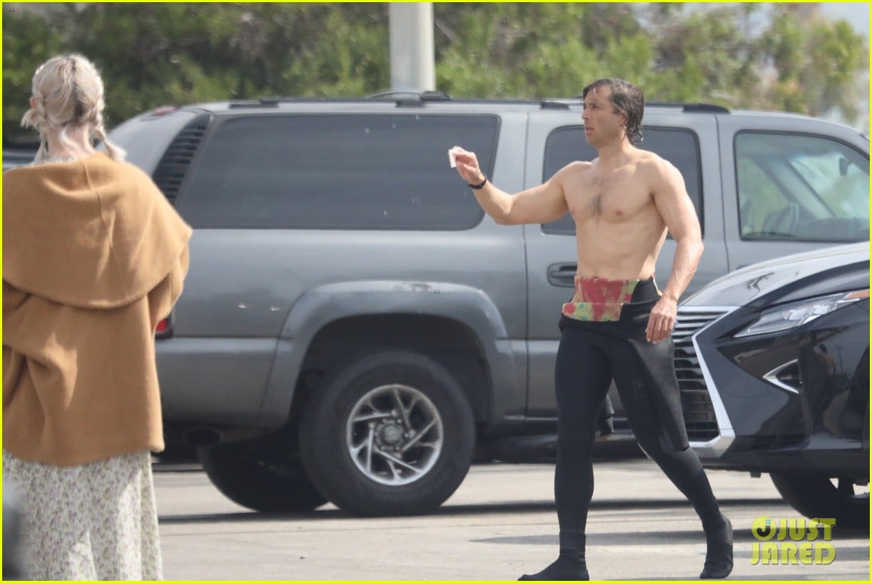 Paltrow's Husband Brad Falchuk Bares Ripped Body After Surfing