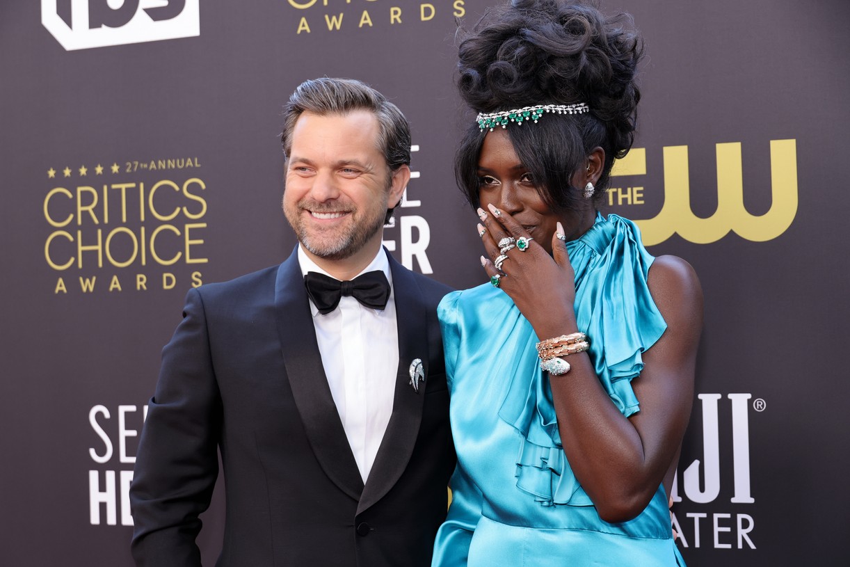 Jodie TurnerSmith & Joshua Jackson Get Super Flirty at Critics Choice
