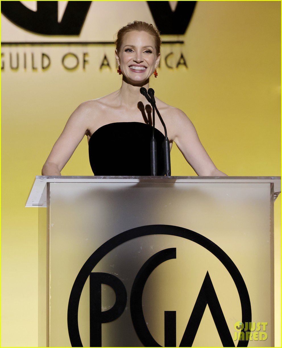 jessica chastain kristen stewart step out for producers guild awards 024725254