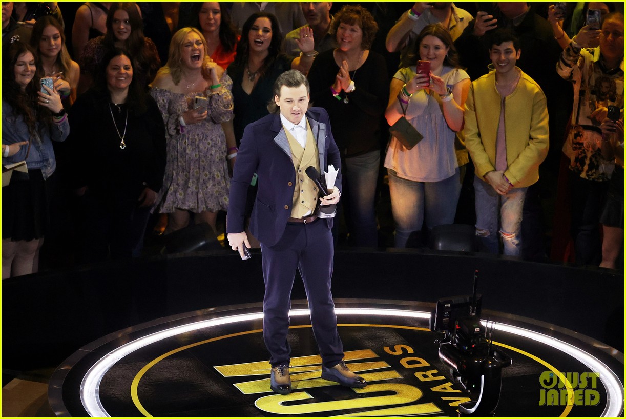 Wallen Wins Album of the Year at ACM Awards 2022, One Year After