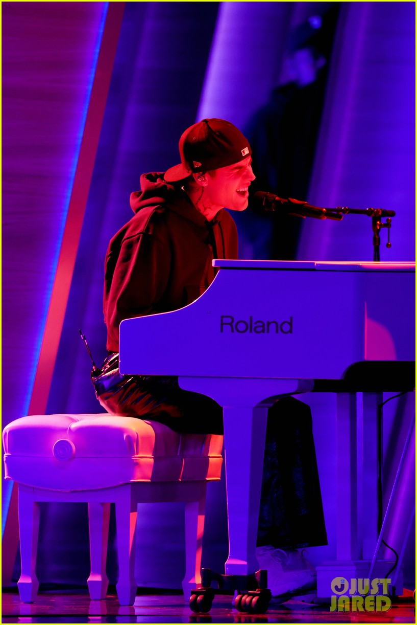 Justin Bieber Performs Nominated Song 'Peaches' at Grammys 2022 Photo 4739136 Grammys, Justin