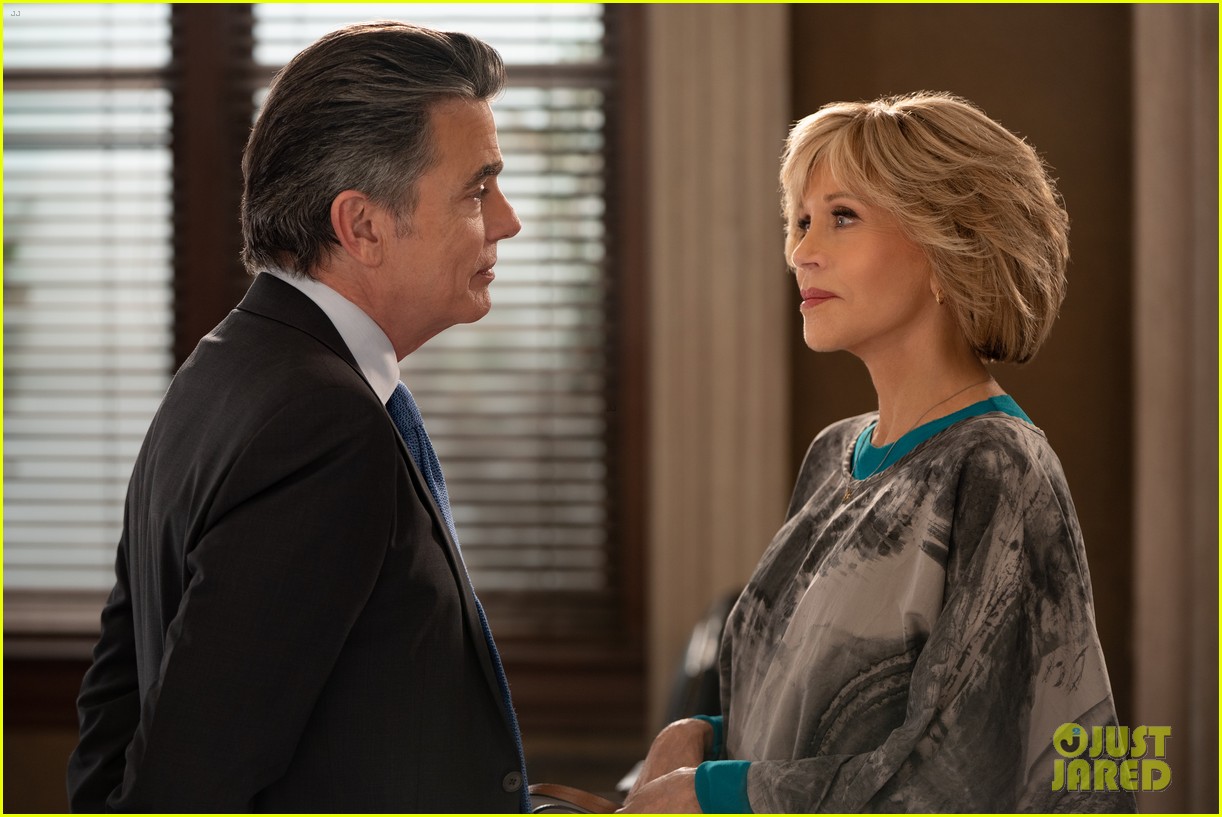 Netflix Drops New Pics For 'Grace & Frankie's Final Season See Them
