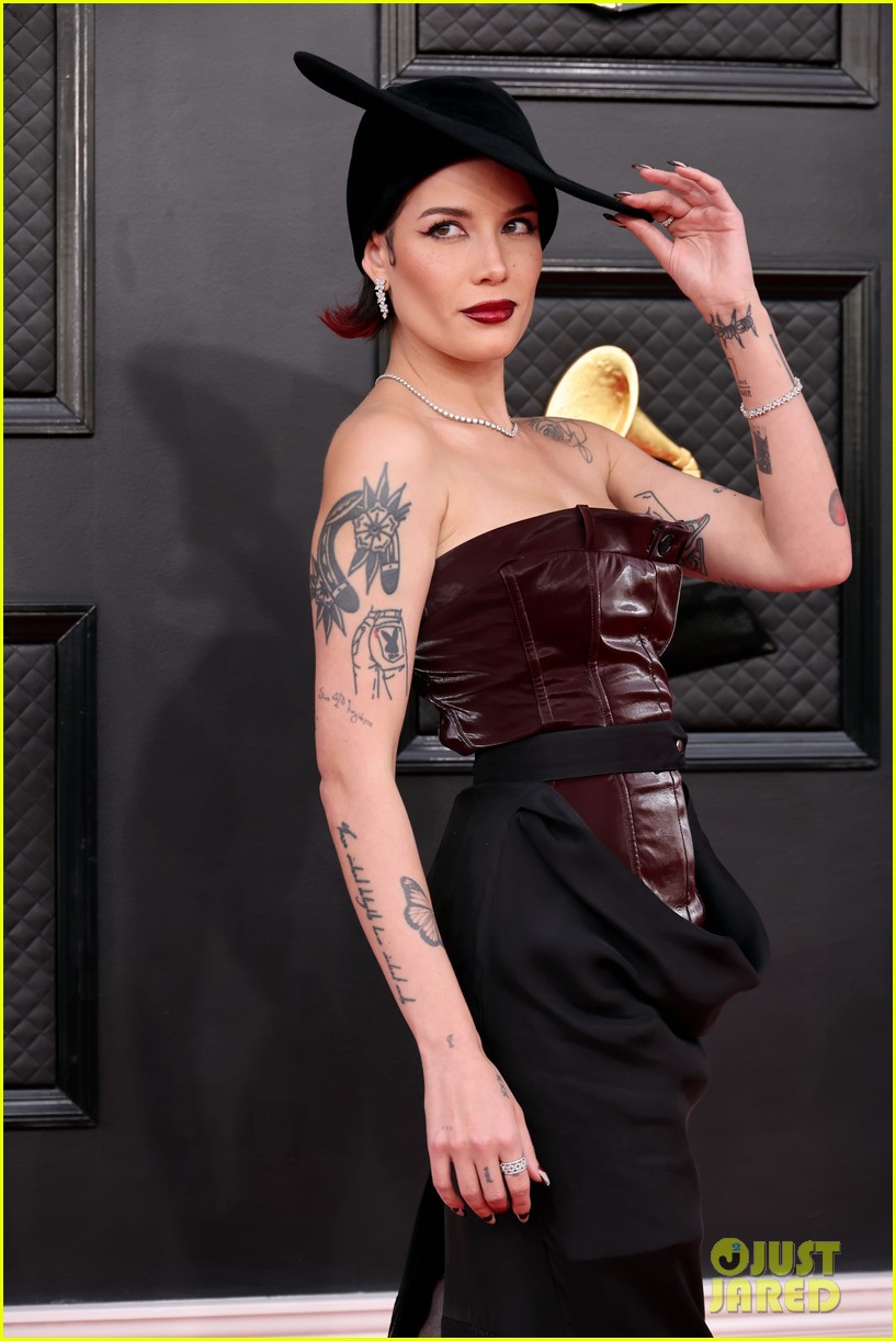 Halsey Hits Grammys 2022 Red Carpet Days After Undergoing Surgery