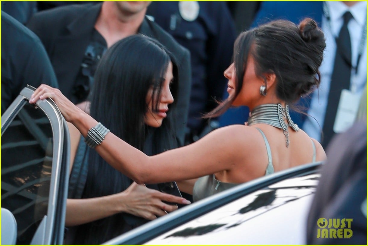 Kim Kardashian Holds Hands with Pete Davidson While Arriving to 'The