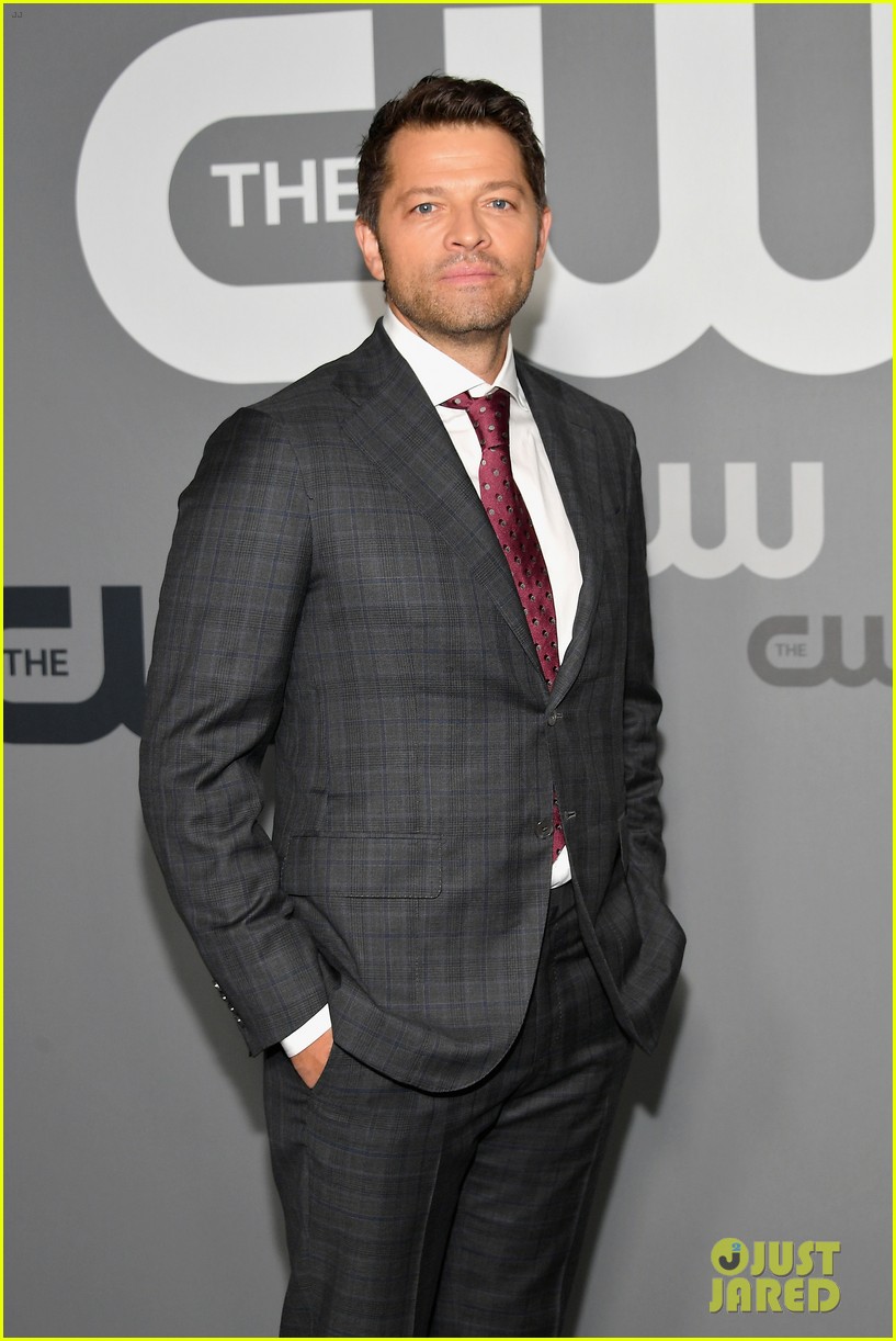 misha collins comes out as bisexual 034748098