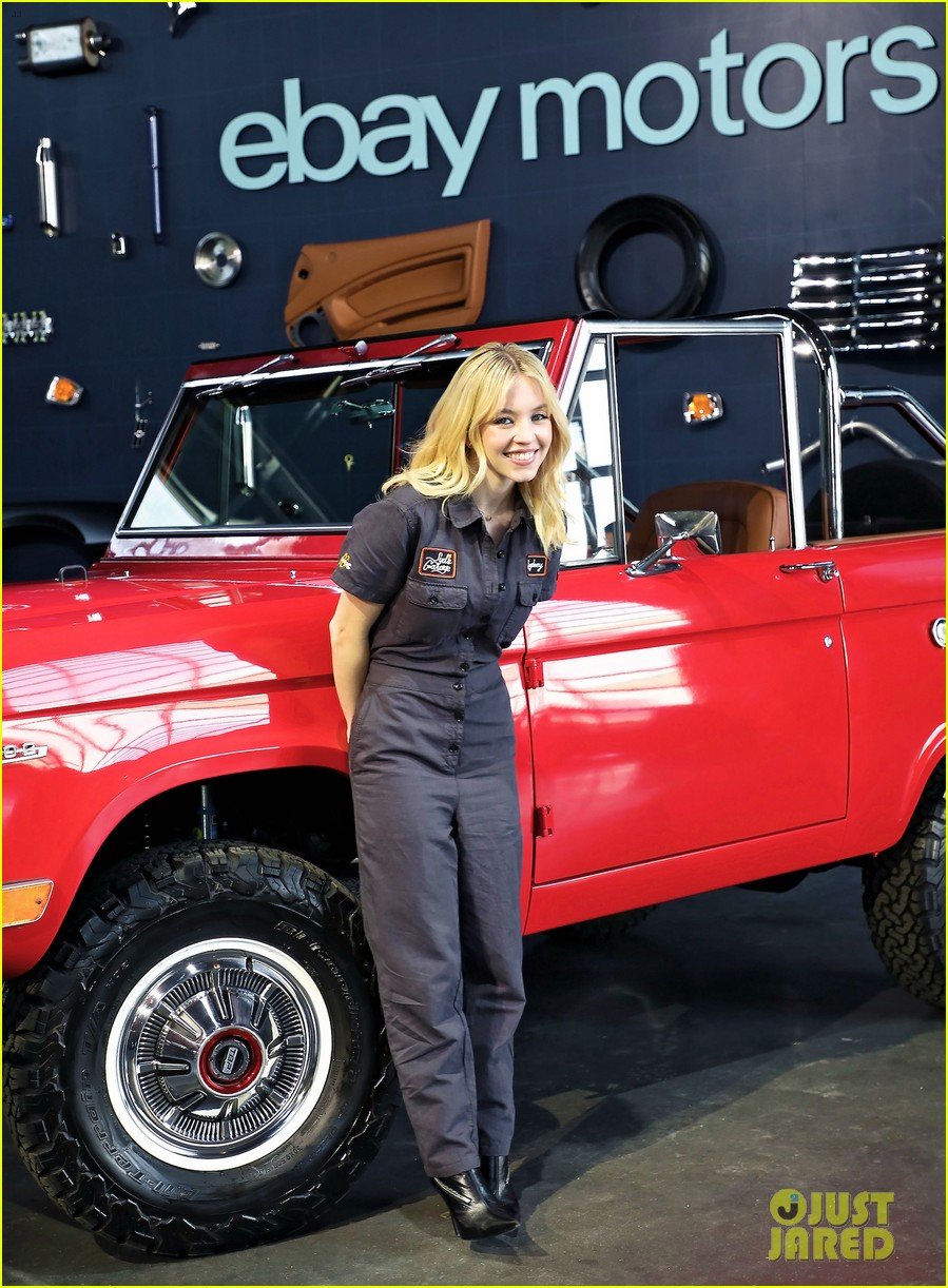 Euphoria's Sydney Sweeney Shows Off the 1969 Ford Bronco She Fully