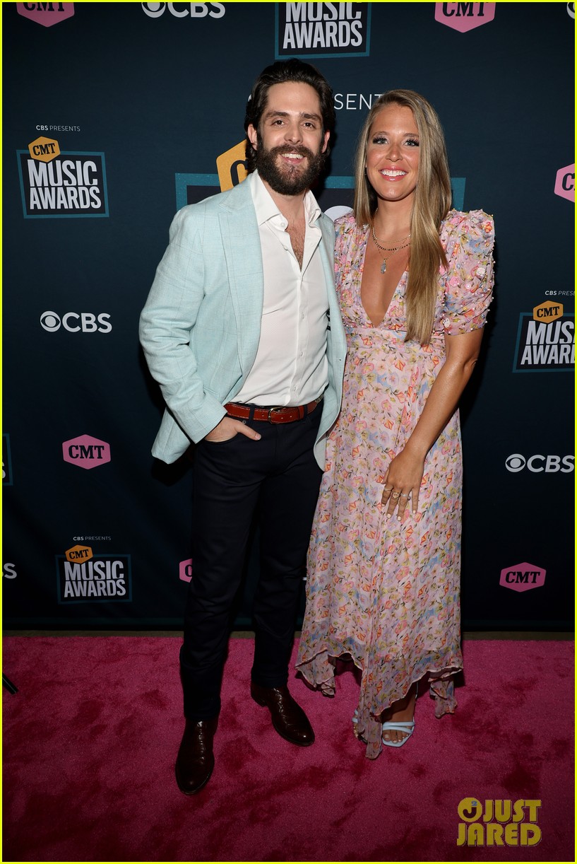 Thomas Rhett & Lauren Akins Make It A Date Night at CMT Music Awards