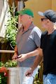 bruce willis rare lunch outing after aphasia diagnosis 04