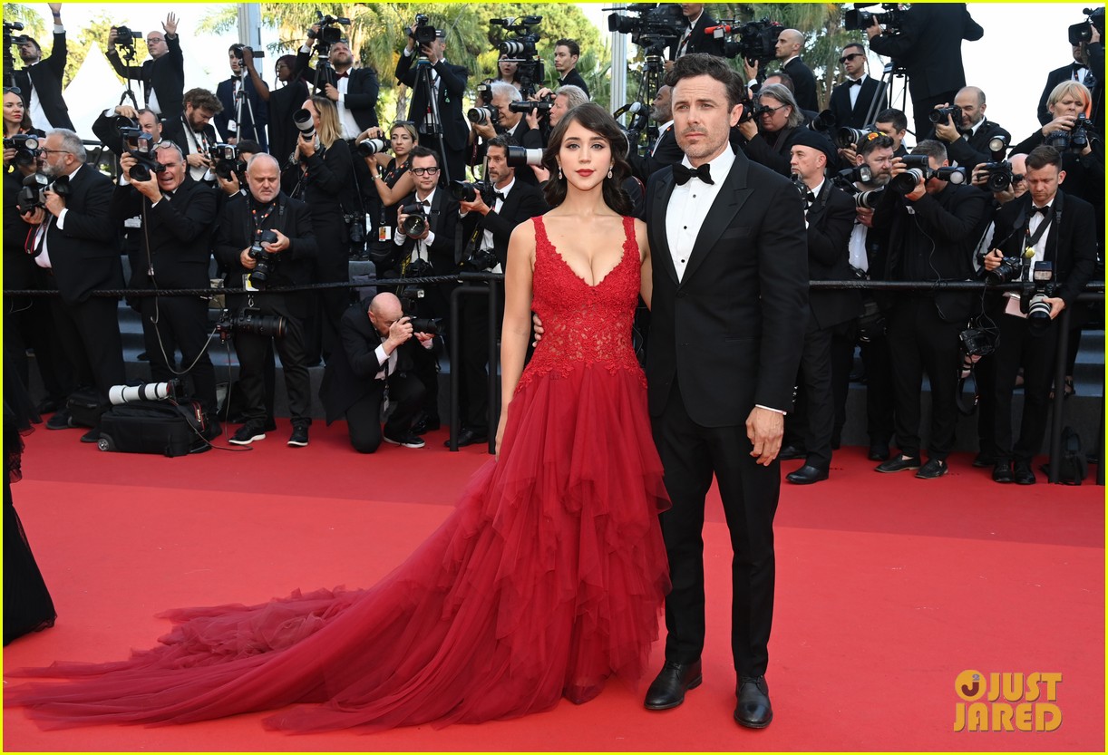 casey affleck caylee cowan red carpet cannes outings 024761802