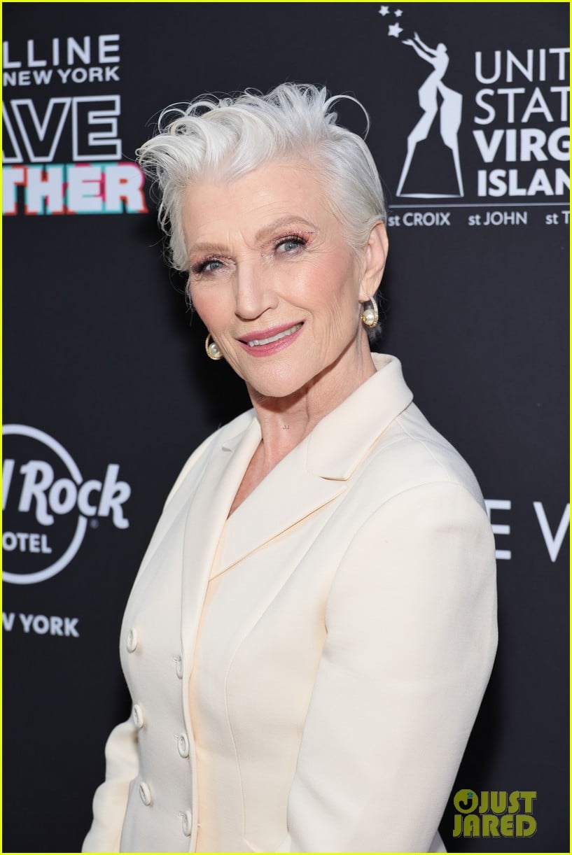 Ciara Gets Support from Hubby Russell Wilson at Her Sports Illustrated