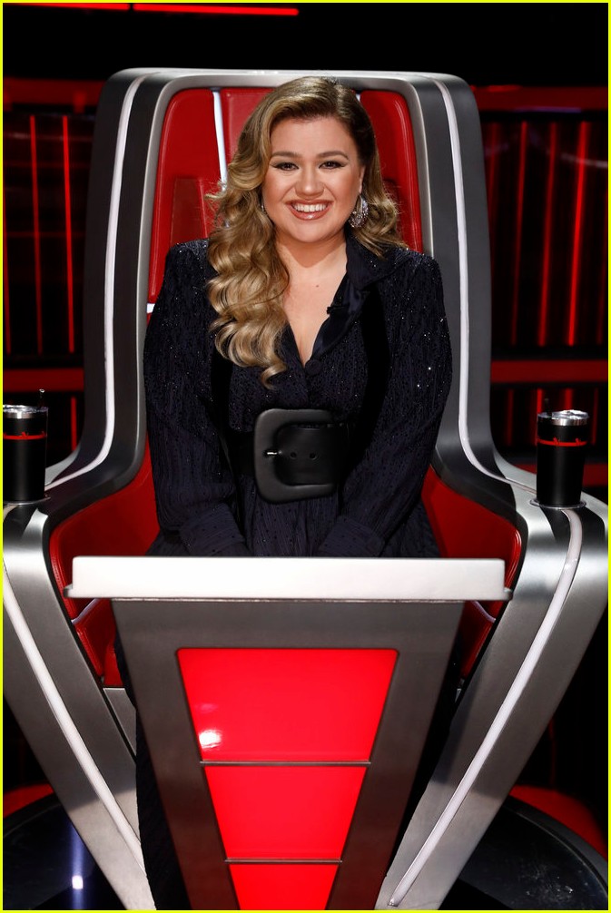 kelly clarkson missing from the voice announcement 024757908