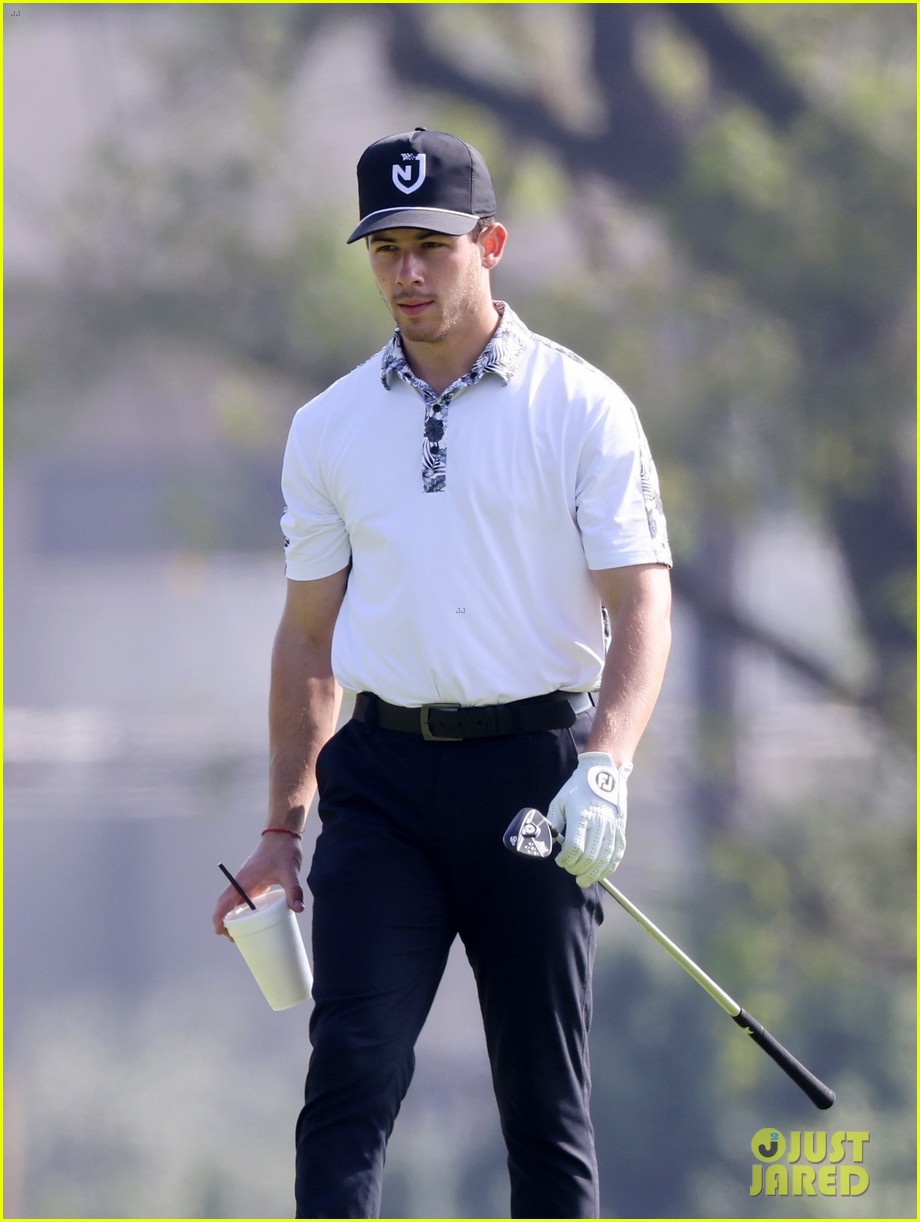 nick jonas spends the day playing golf with daren kagasoff 114760757
