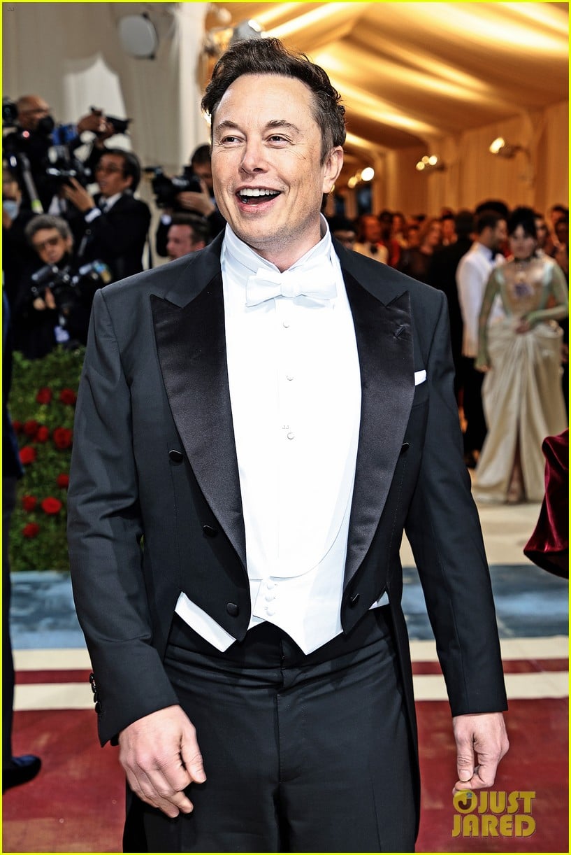 Elon Musk Has Fun with His Mom on the Met Gala 2022 Red Carpet: Photo ...