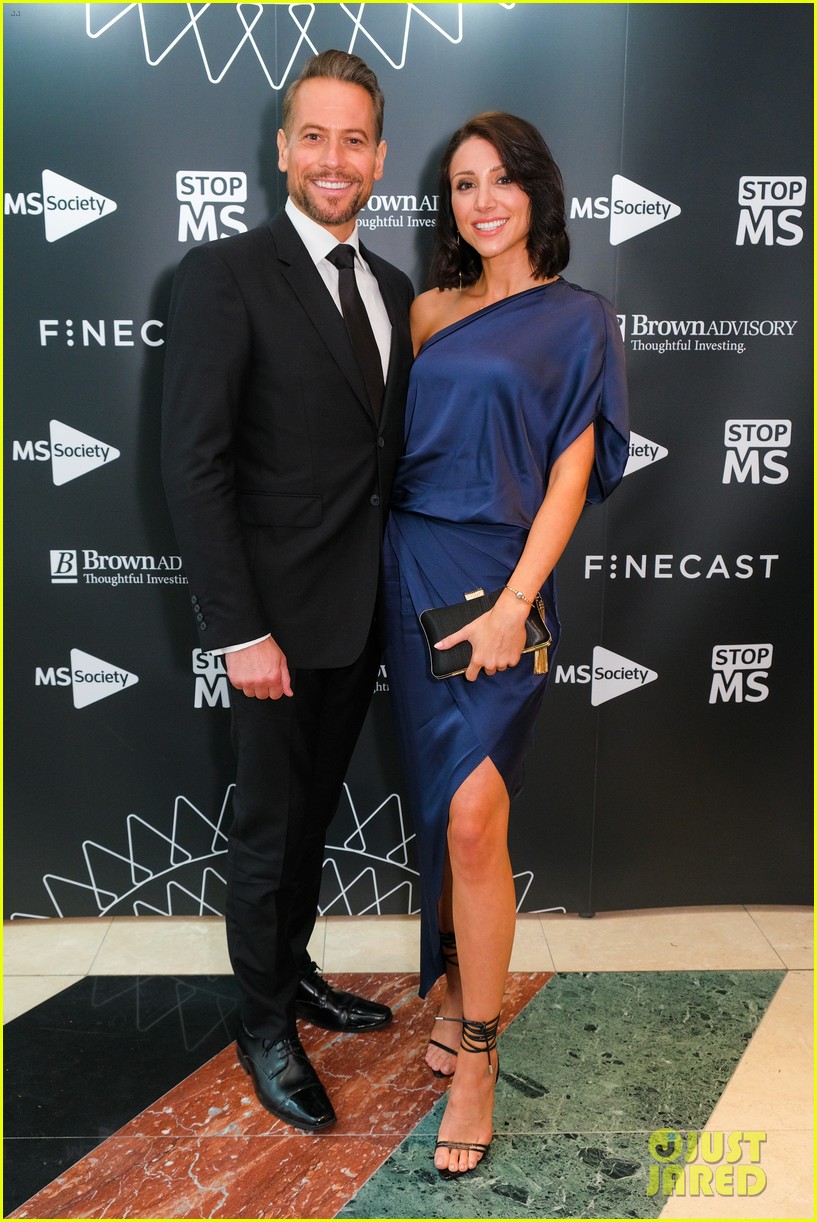 Ioan Gruffudd & Girlfriend Bianca Wallace Make Red Carpet Debut at The