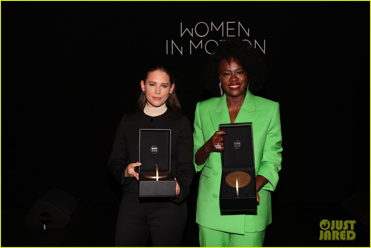 viola davis honored during women in motion awards 024762737
