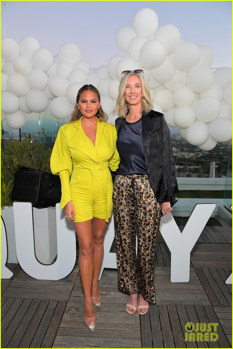 Chrissy Teigen Explains Why She Wouldn't Be a Good Cast Member on the