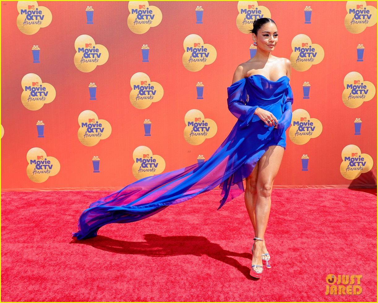 The Wind Hit Vanessa Hudgens's Dress Just Right at the MTV Movie & TV