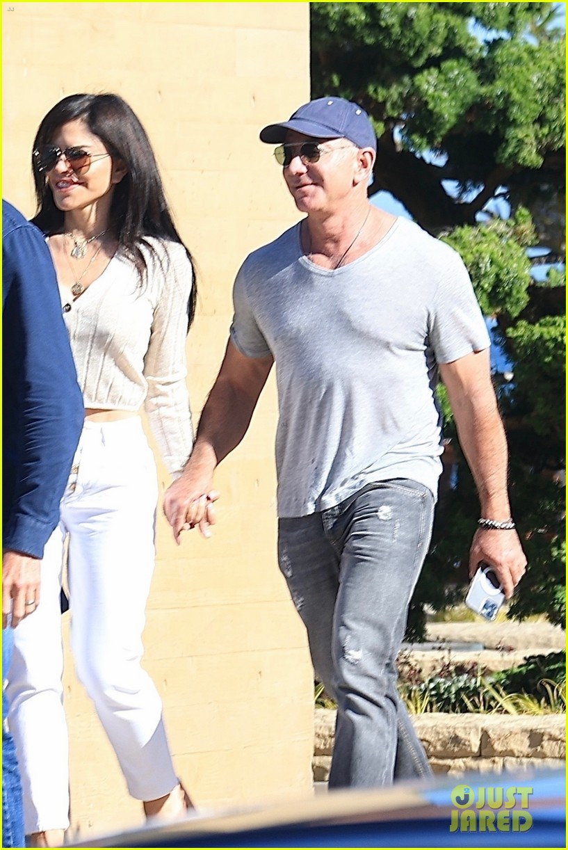 Jeff Bezos & Girlfriend Lauren Sanchez Hold Hands During a Day Out in