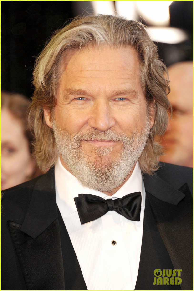 Jeff Bridges Says He's 'Feeling Good' After His Battles with Cancer(01)