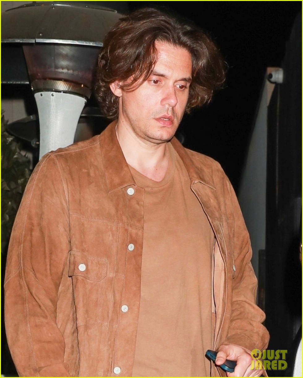 john mayer meets up with friends for dinner in weho 044768479