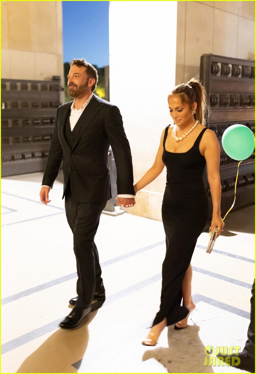 Ben Affleck Appears to Get Emotional During Jennifer Lopez's Birthday