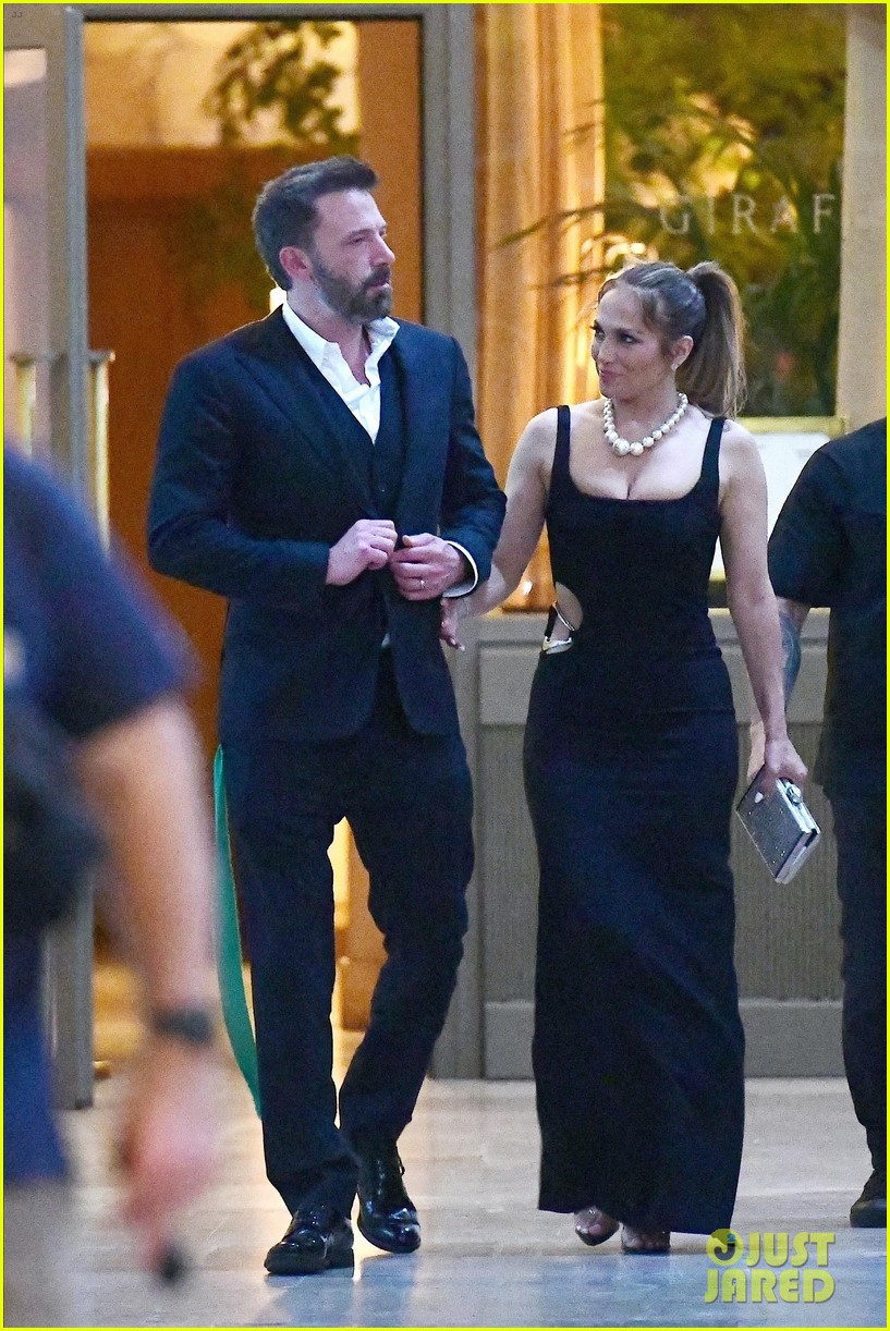 Ben Affleck Appears to Get Emotional During Jennifer Lopez's Birthday