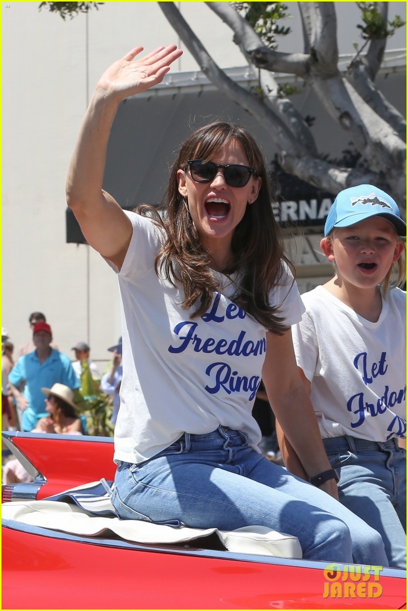 Jennifer Garner Rides in Fourth of July Parade with Son Samuel See