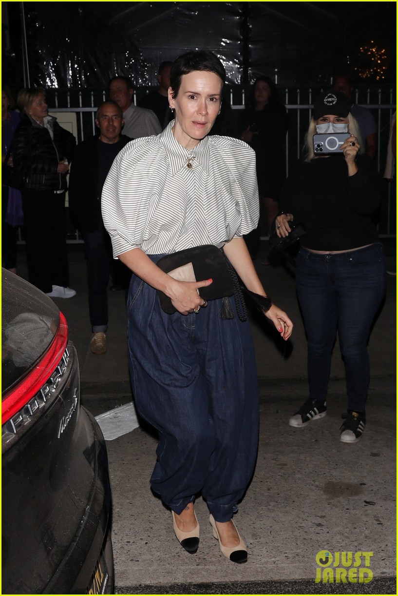 sarah paulson holland taylor hold hands on date night 26