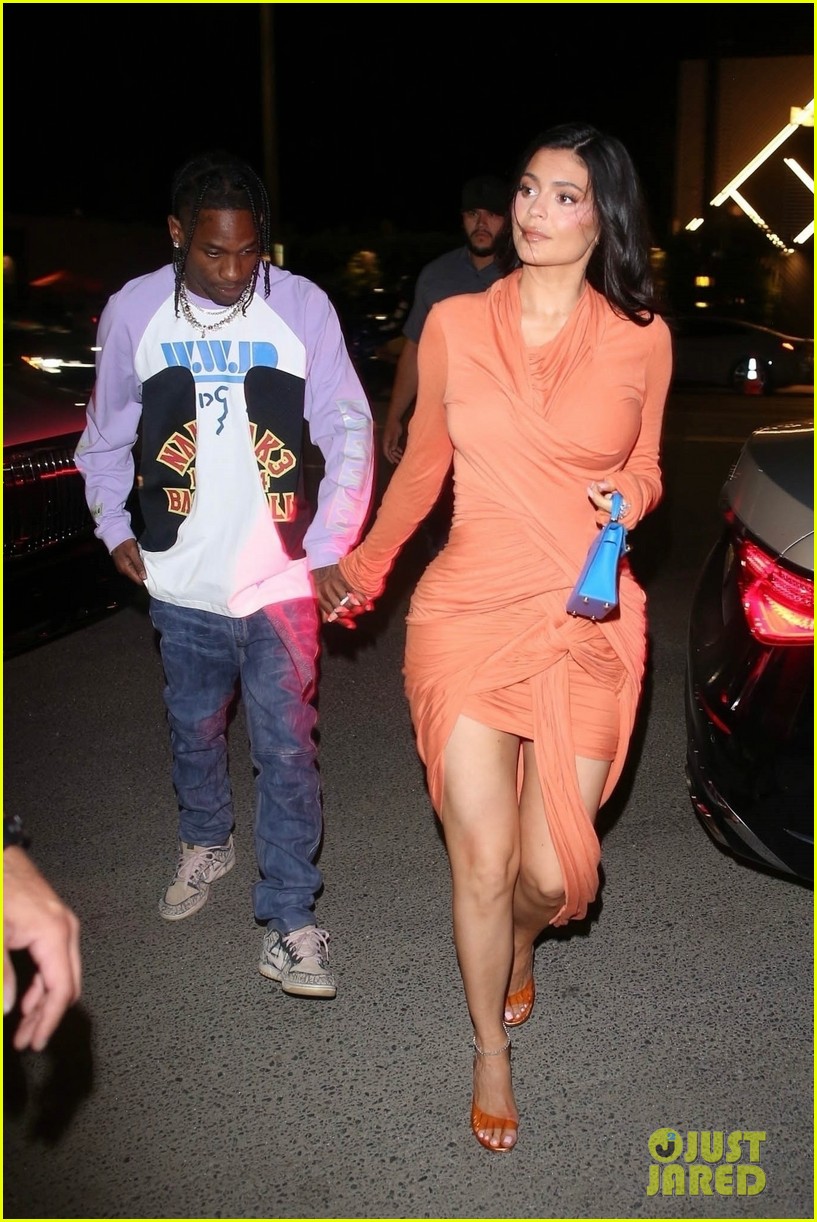 Kylie Jenner \u0026 Travis Scott Hold Hands During Date Night in West Hollywood:  Photo 4787433 | Kylie Jenner, Travis Scott Photos | Just Jared:  Entertainment News, image size:817x1222