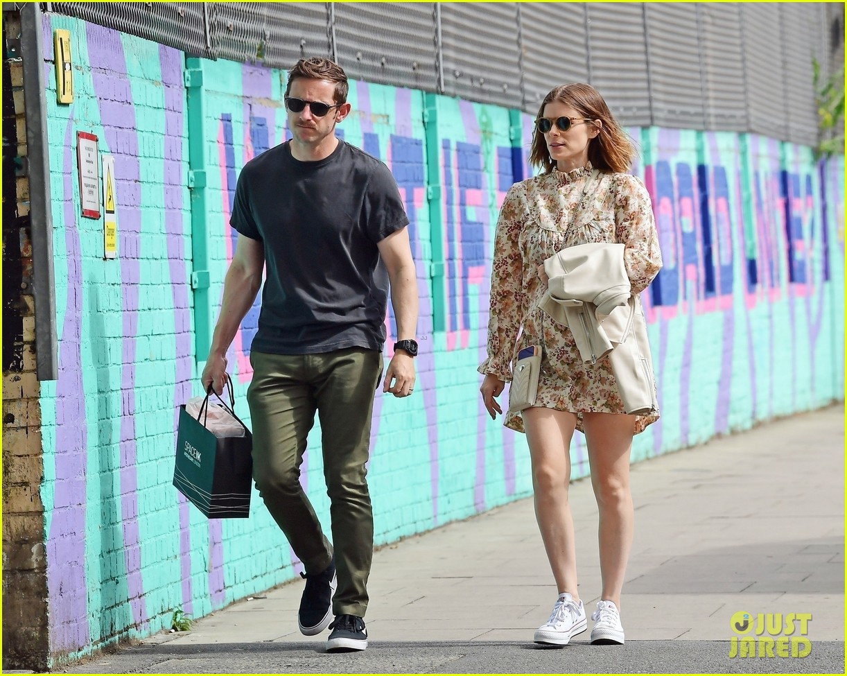 Kate Mara & Jamie Bell Spend the Afternoon House Hunting in London