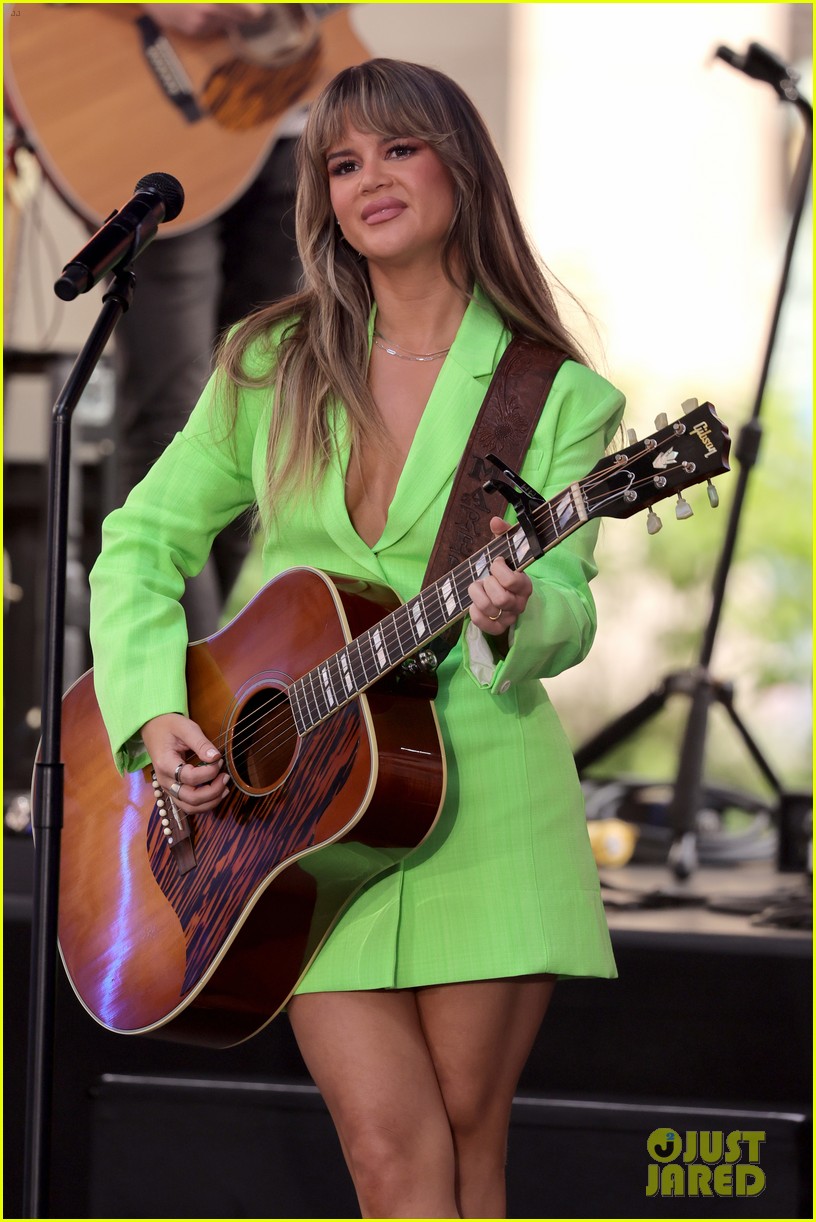 Maren Morris Meets Blind Fan During 'Today' Performance Watch! Photo