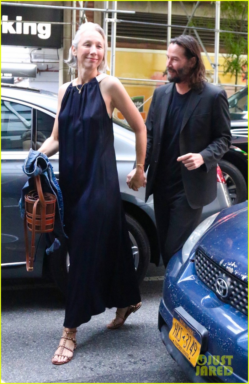 Keanu Reeves Holds Hands with Girlfriend Alexandra Grant While Catching