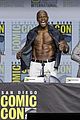 terry crews rips shirt off tales walking dead comic con panel 01