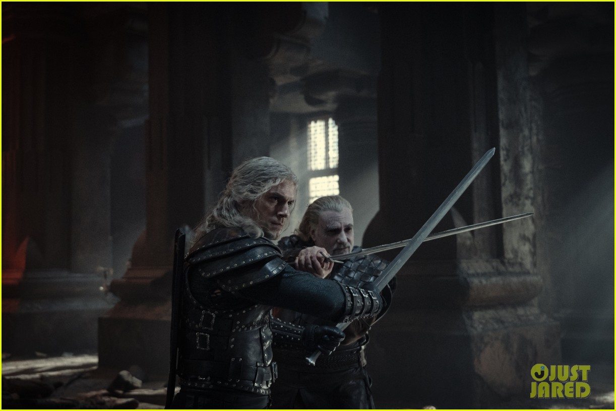 witcher pauses production due to covid cavill rumor 05