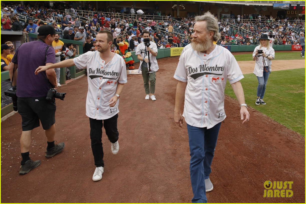 bryan cranston aaron paul dos hombres charity game 48