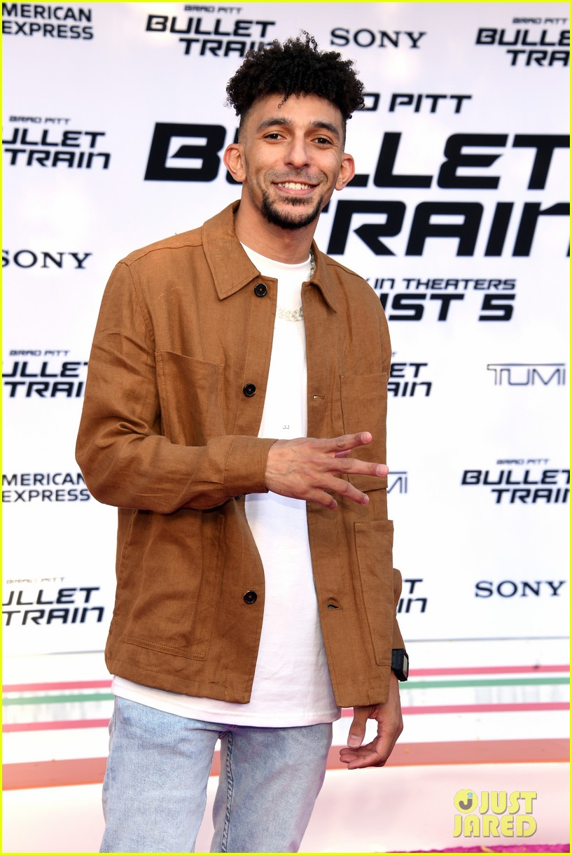 see all the stars at bullet train premiere in la 14