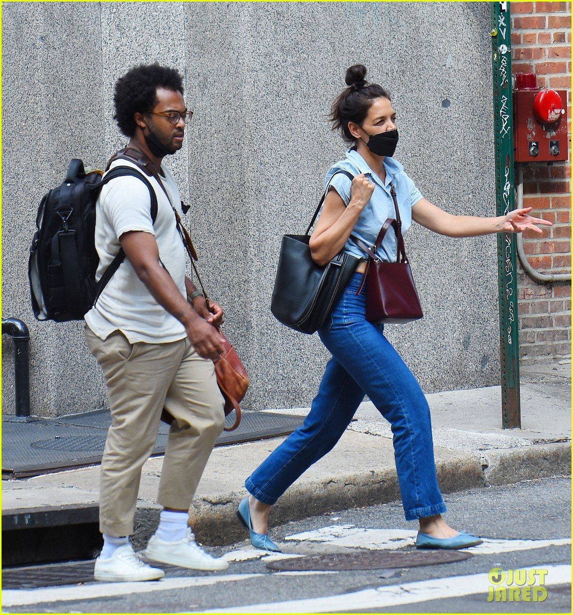 Katie Holmes & Boyfriend Bobby Wooten III Spotted Lugging Bags Around