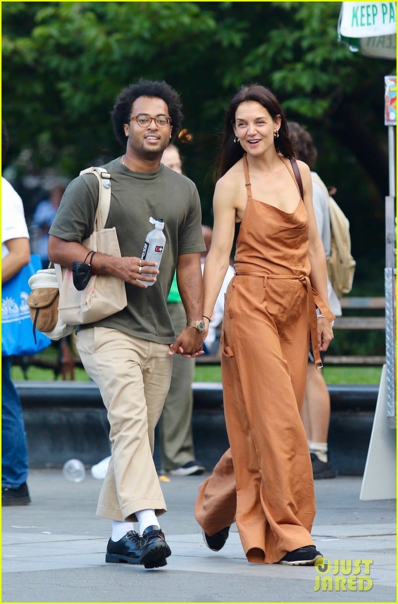 Katie Holmes & Boyfriend Bobby Wooten III Look So Happy Together in