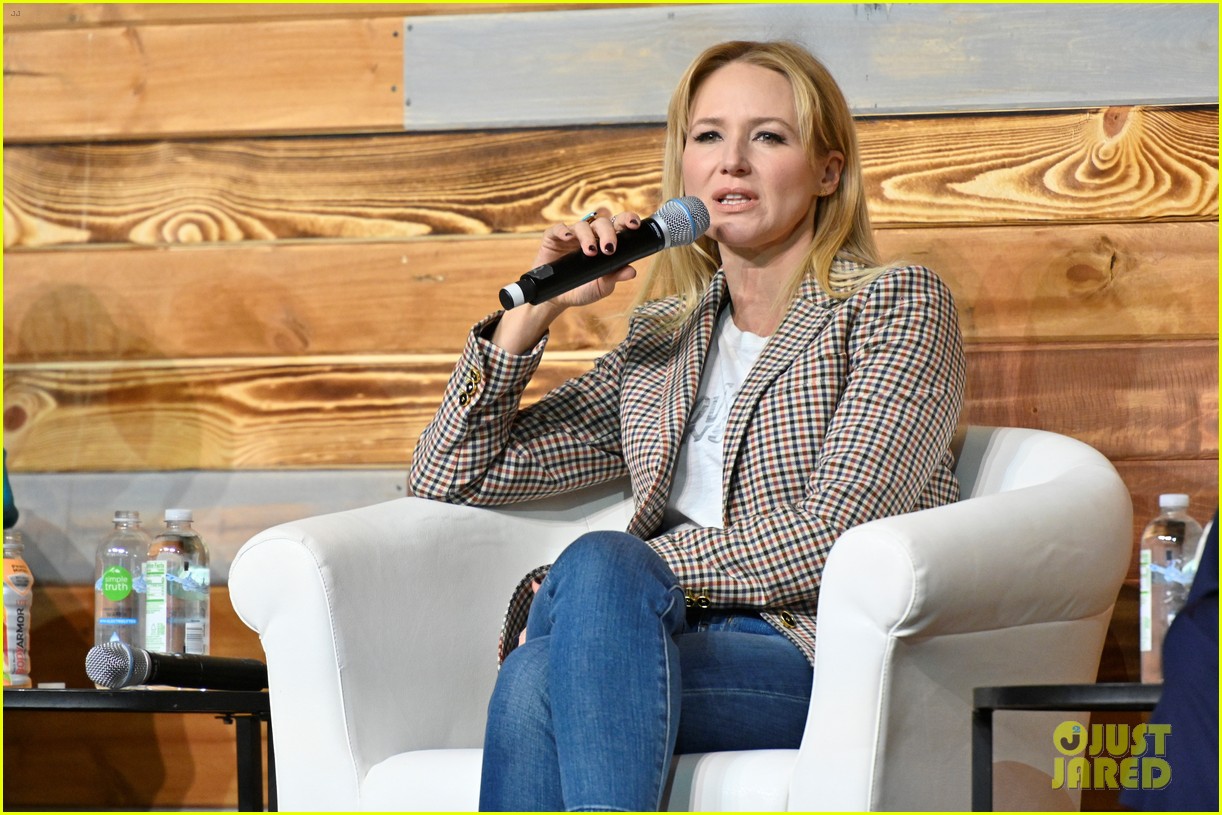 Jewel Reveals Tour Bus Caught on Fire During 'OffDay' Photo 4799492