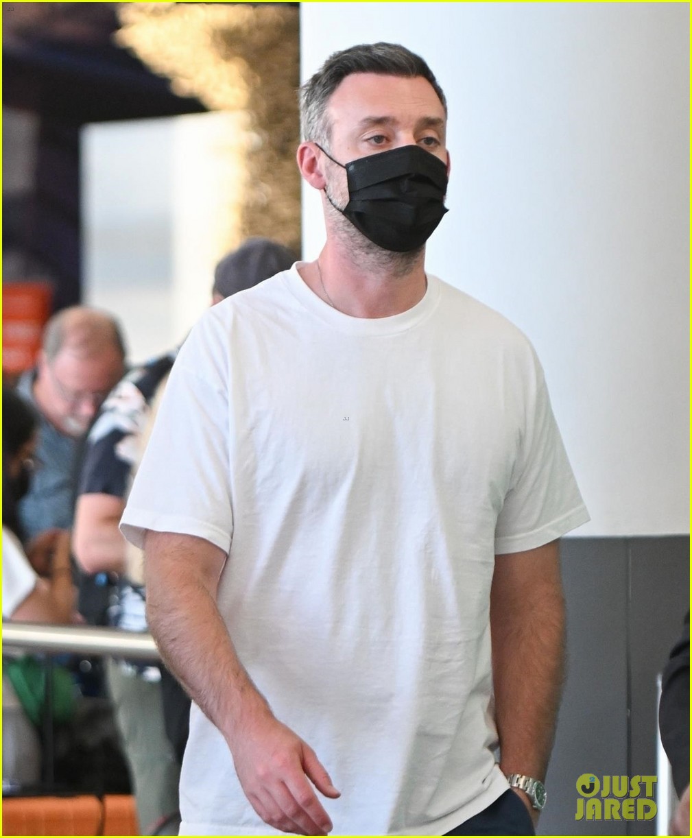 Jennifer Lawrence Catches a Flight Out of NYC with Husband Cooke Maroney  (Photos): Photo 4799756 | Cooke Maroney, Jennifer Lawrence Photos | Just  Jared: Entertainment News, image size:1009x1222