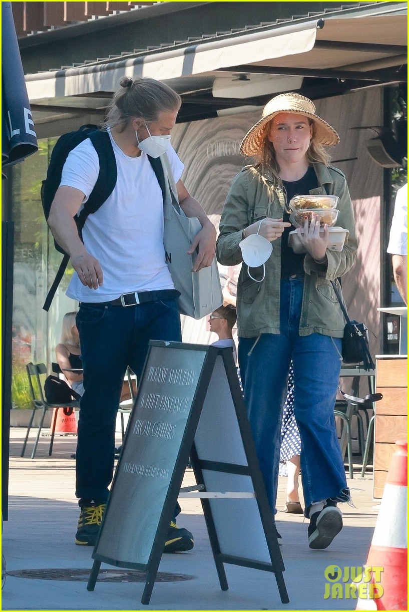 Charlie Hunnam & Longtime Love McNelis Make Rare Appearance