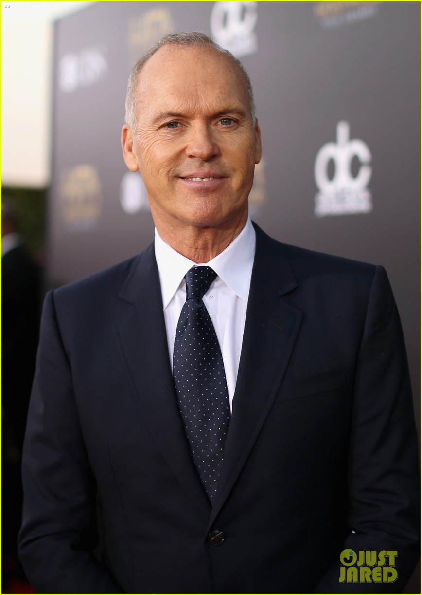 Michael Keaton Reveals He's Never Finished a DC or Marvel Movie I(01)