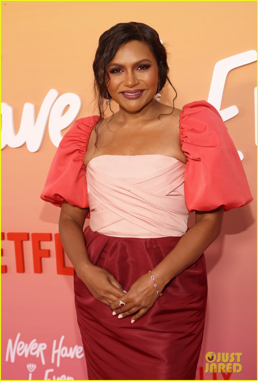 Never Have I Ever's Maitreyi Ramakrishnan Bares Some Leg at Season 3